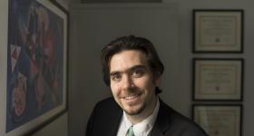 Broniatowski Discusses AI Ethics and Regulations on Morning Wave in Busan